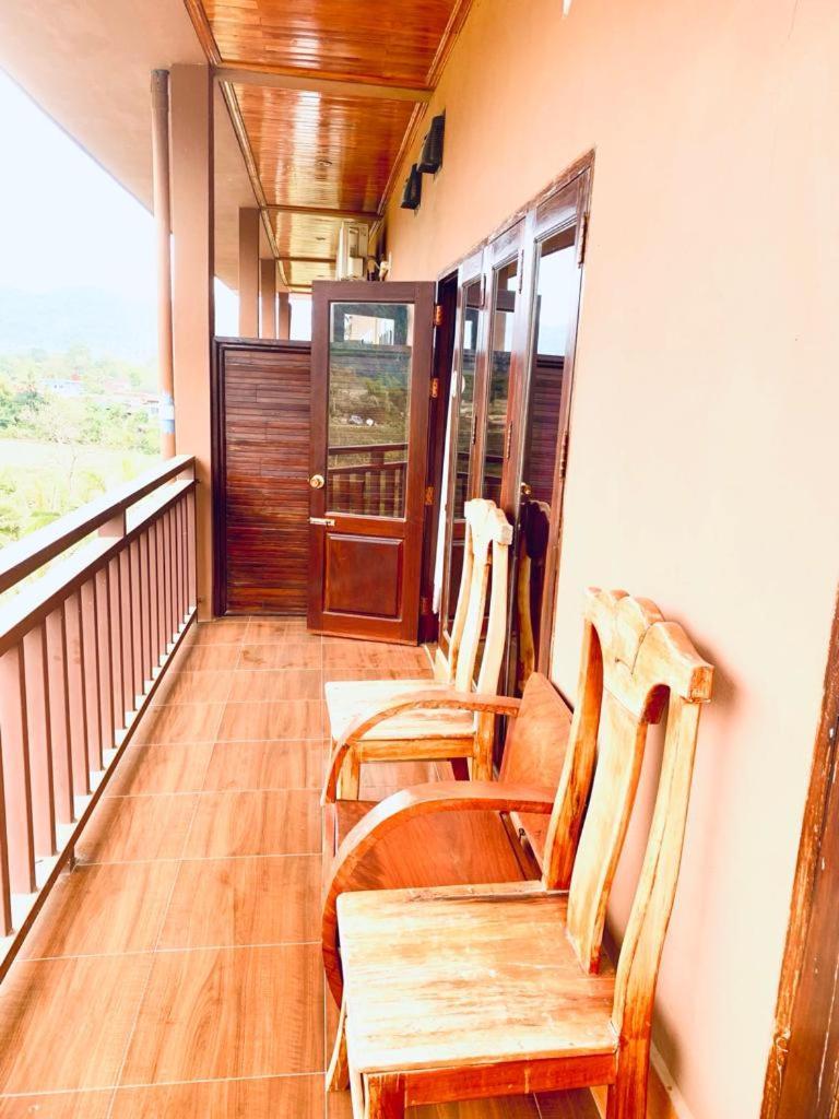 Happy Riverview Hotel 방 비엥 외부 사진