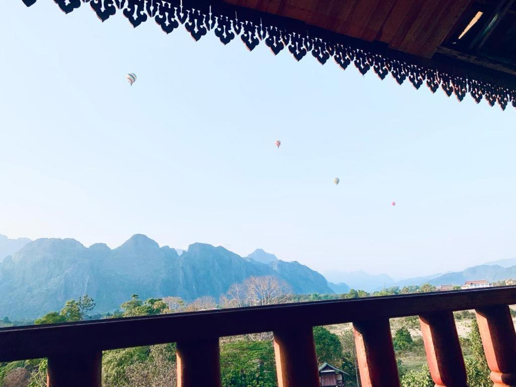 Happy Riverview Hotel 방 비엥 외부 사진